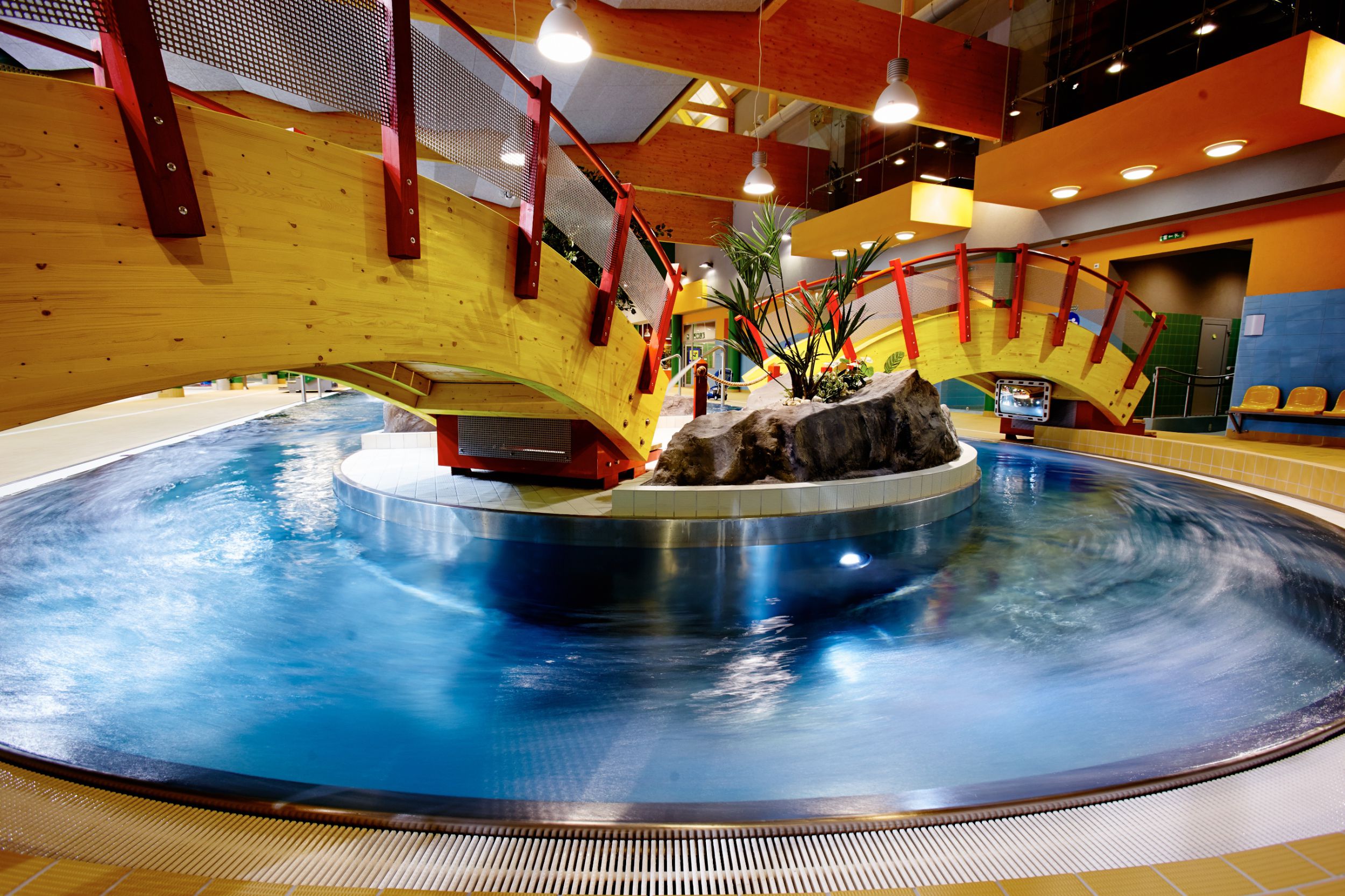 01_aqua_005.jpg